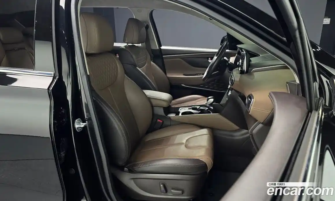 Hyundai Santa Fe 2019 2.2 Автомат в Москве № 530684, фото 10