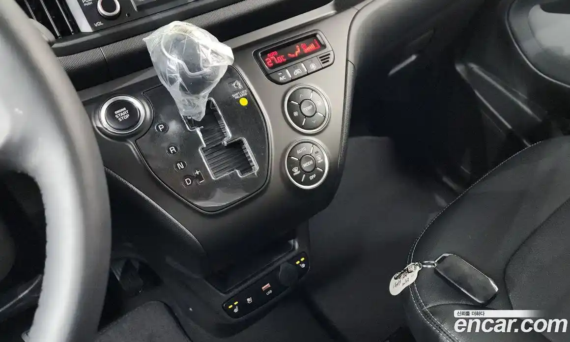 Kia Ray 2023 1.0 Автомат в Москве № 531560, фото 9