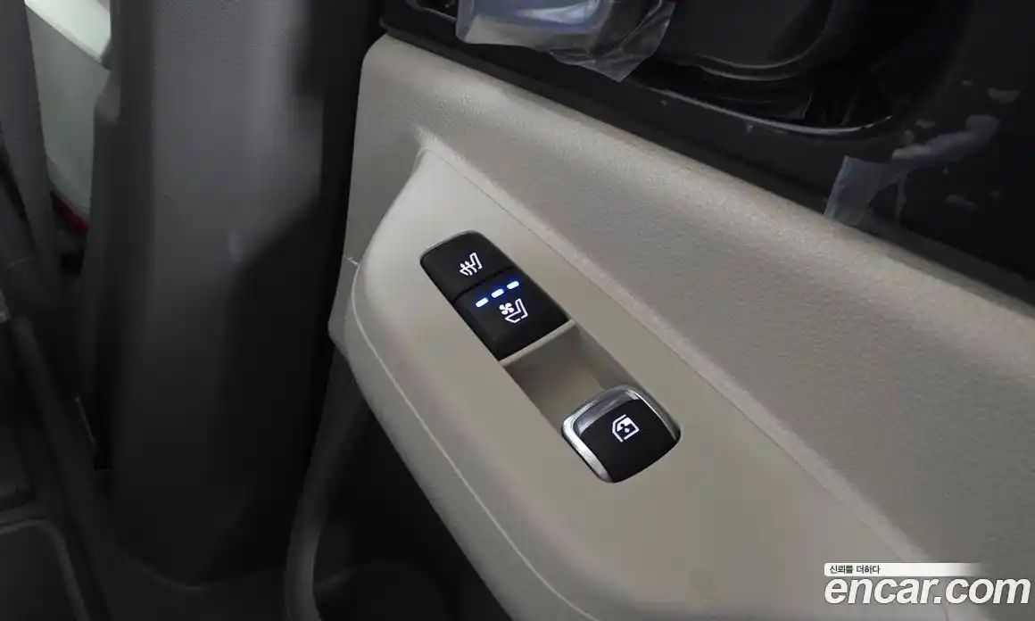 Kia Canival 2024 3.5 Автомат в Москве № 531781, фото 17