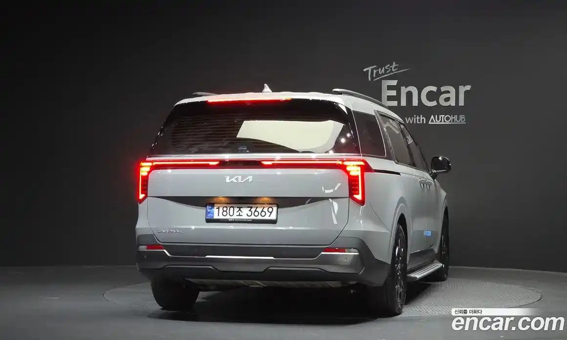 Kia Canival 2024 3.5 Автомат в Москве № 531781, фото 4