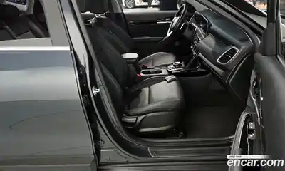 Kia Seltos 2024 1.6 Автомат в Москве № 532584, миниатюра 11