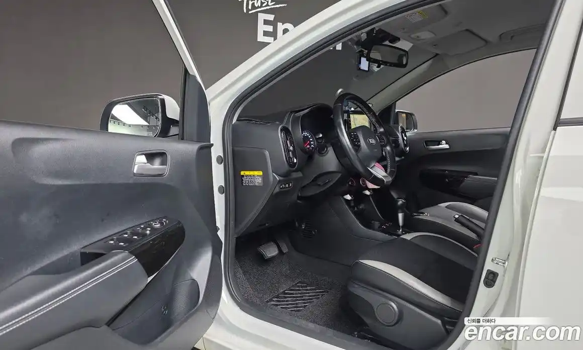 Kia Morning 2019 1.0 Автомат в Москве № 533004, фото 11