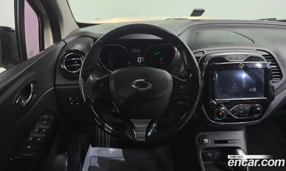 Renault QM3 2017 1.5 Автомат в Москве № 533980, фото 13