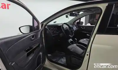 Renault QM3 2017 1.5 Автомат в Москве № 533980, миниатюра 10