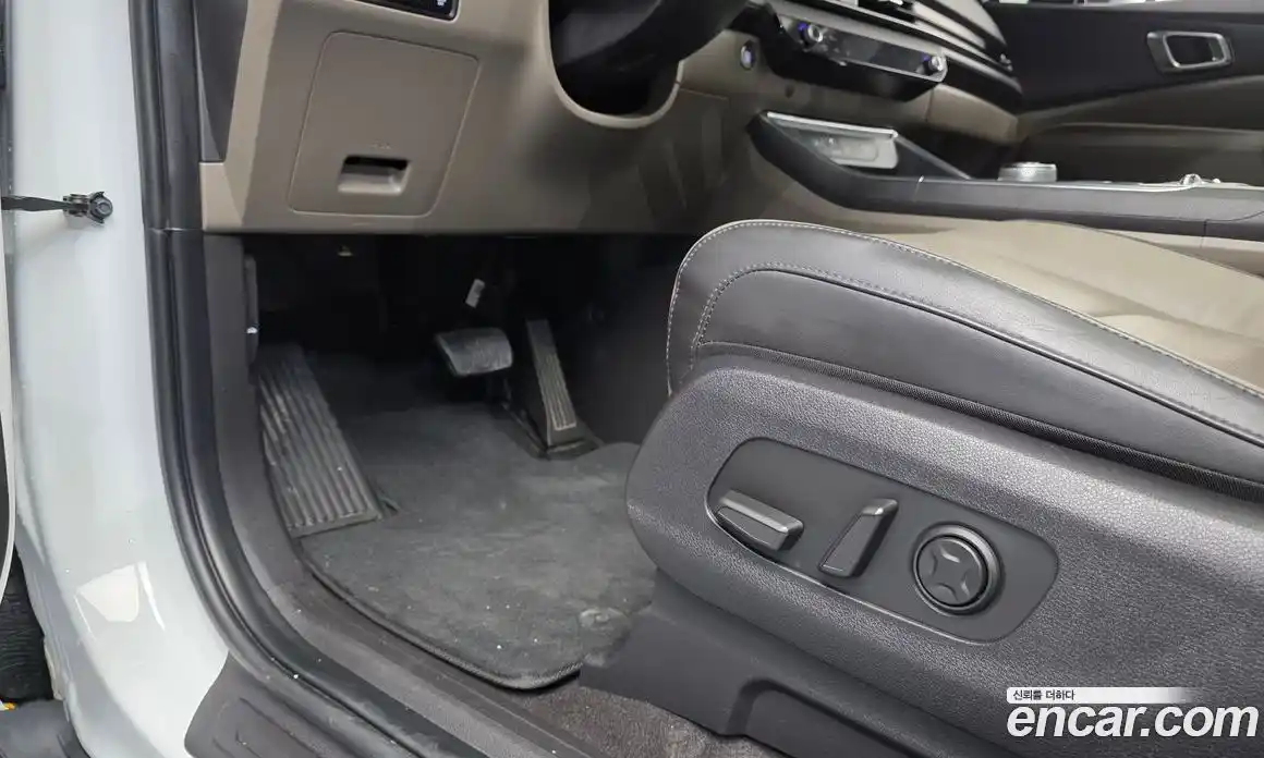 Kia Canival 2024 2.2 Автомат в Москве № 534068, фото 17