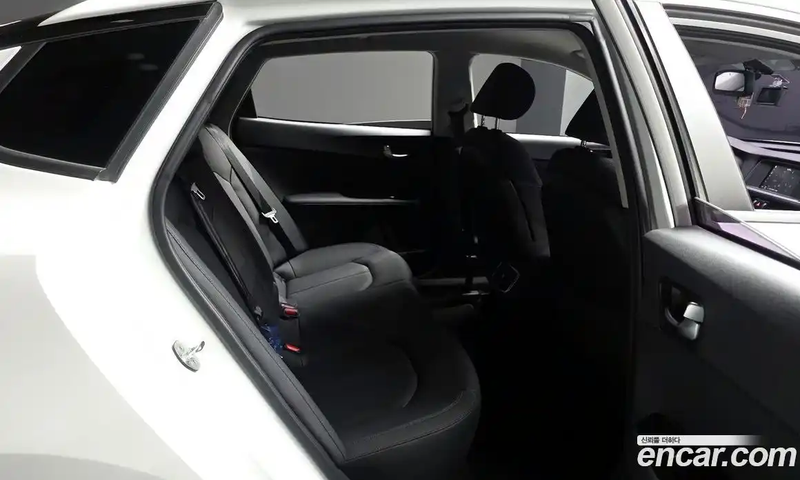 Kia K5 2018 2.0 Автомат в Москве № 534670, фото 11