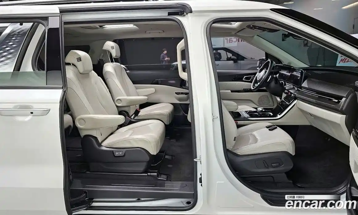 Kia Canival 2021 2.2 Автомат в Москве № 535416, фото 11