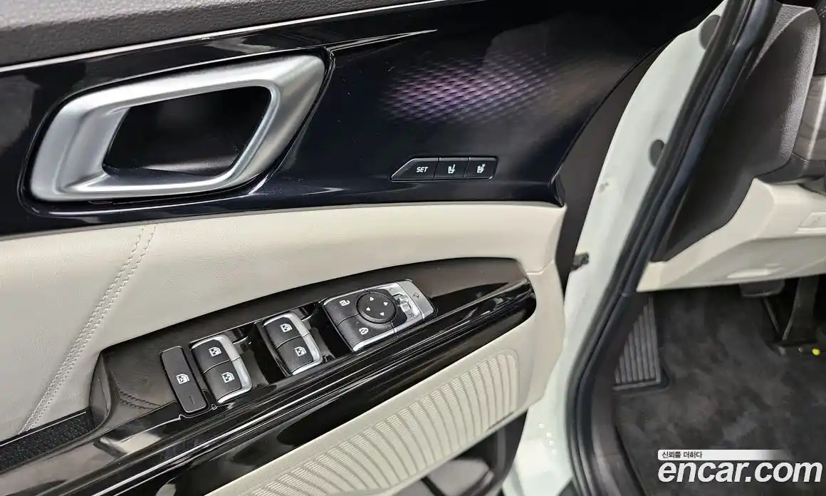 Kia Canival 2021 2.2 Автомат в Москве № 535416, фото 17