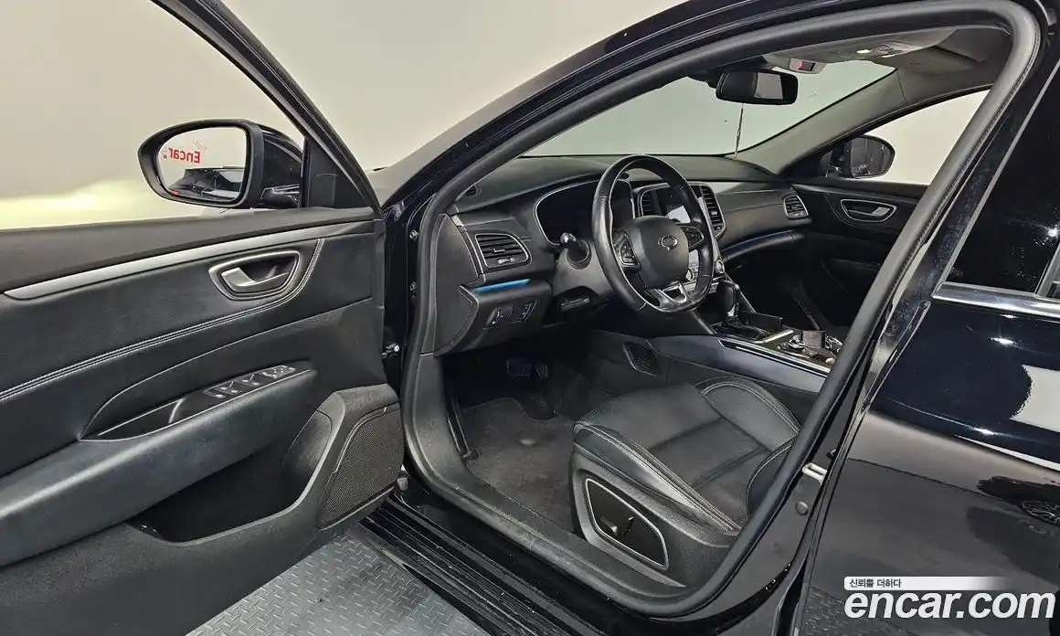 Renault SM6 2022 1.3 Автомат в Москве № 535667, фото 10