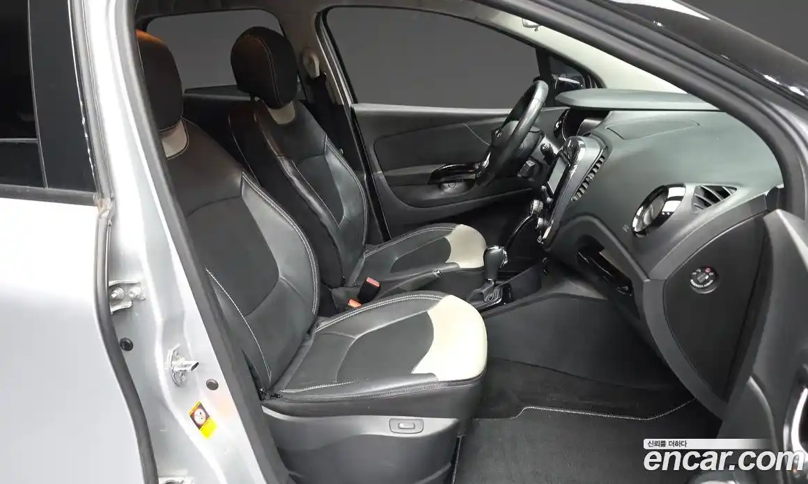 Renault QM3 2015 1.5 Автомат в Москве № 535701, фото 11