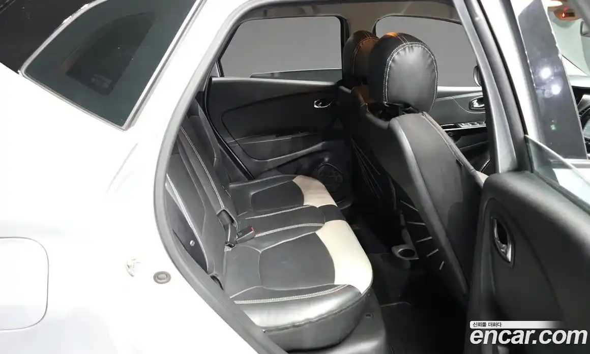 Renault QM3 2015 1.5 Автомат в Москве № 535701, фото 12