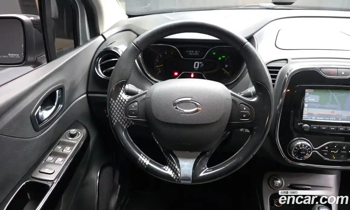 Renault QM3 2015 1.5 Автомат в Москве № 535701, фото 13