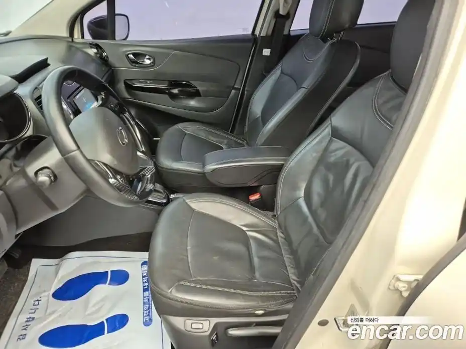 Renault QM3 2015 1.5 Автомат в Москве № 537524, фото 11