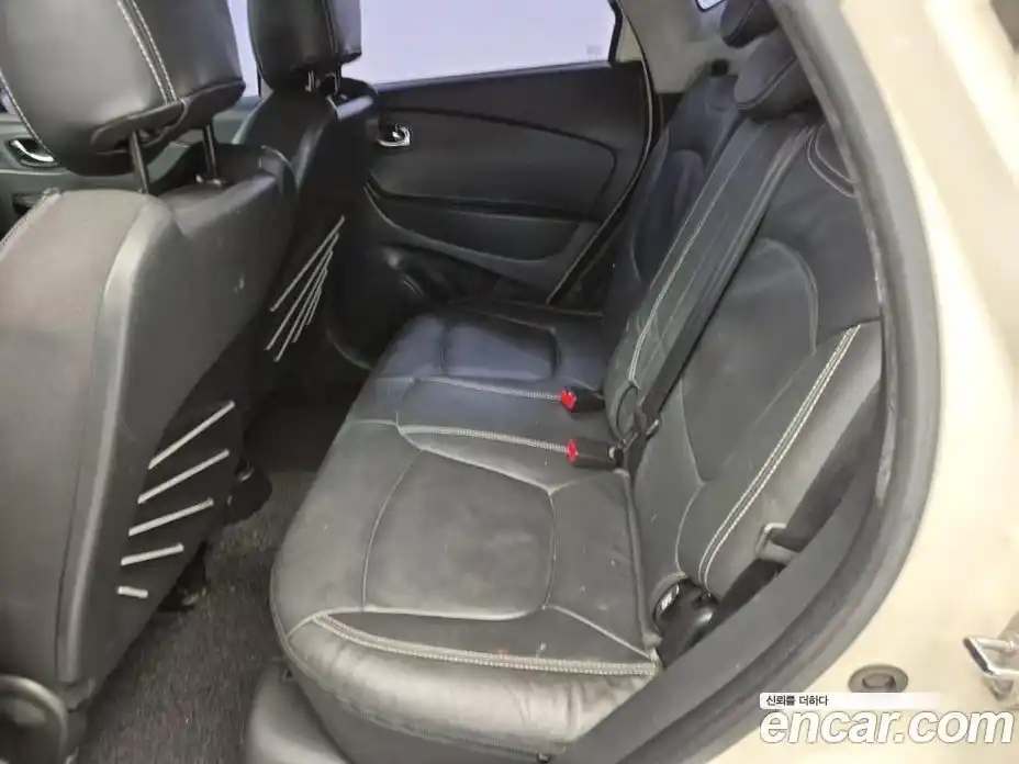 Renault QM3 2015 1.5 Автомат в Москве № 537524, фото 12