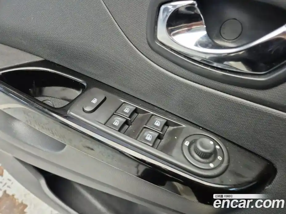 Renault QM3 2015 1.5 Автомат в Москве № 537524, фото 17