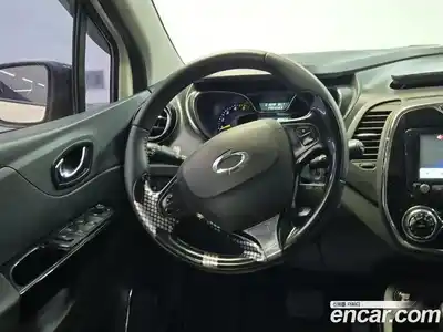 Renault QM3 2015 1.5 Автомат в Москве № 537524, миниатюра 9