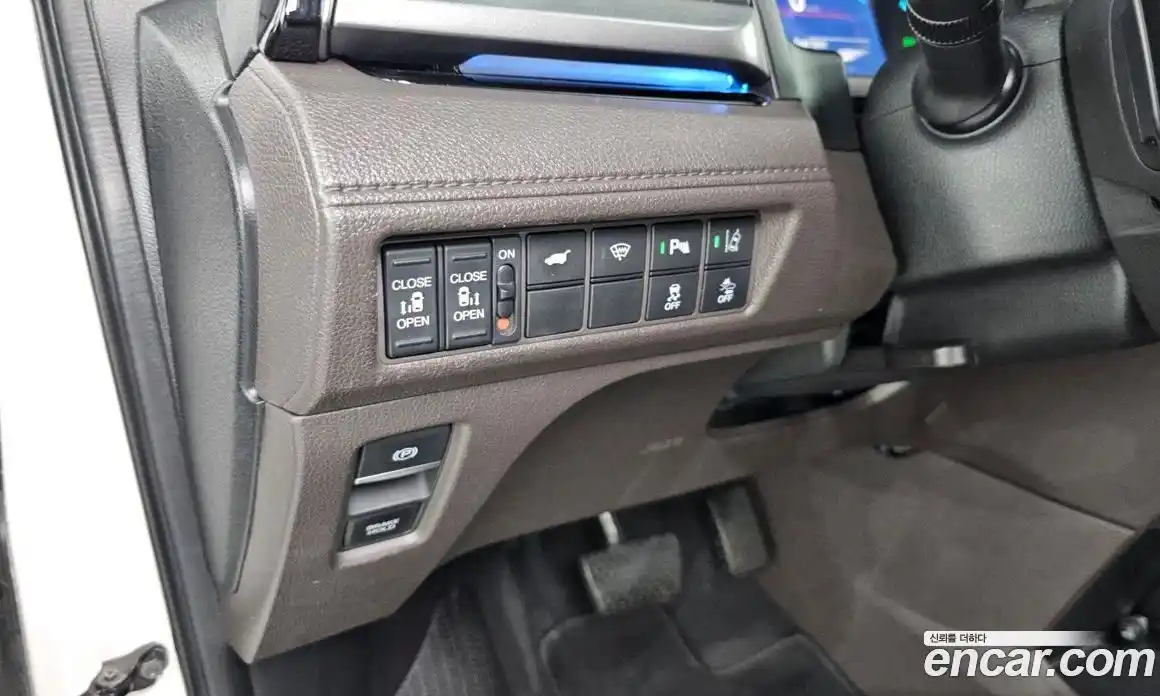 Honda Odyssey 2018 3.5 Автомат в Москве № 539006, фото 19