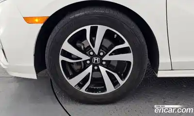 Honda Odyssey 2018 3.5 Автомат в Москве № 539006, миниатюра 5