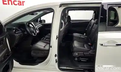 Honda Odyssey 2018 3.5 Автомат в Москве № 539006, миниатюра 10