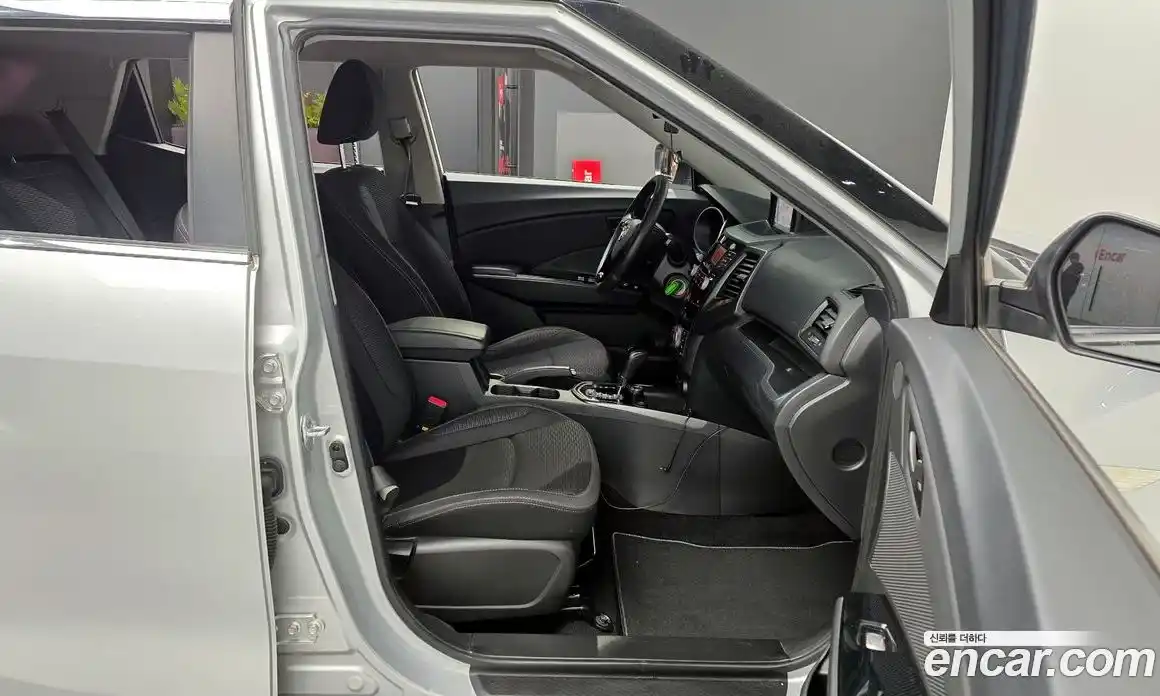 SsangYong TIBOLI 2017 1.6 Автомат в Москве № 539414, фото 11