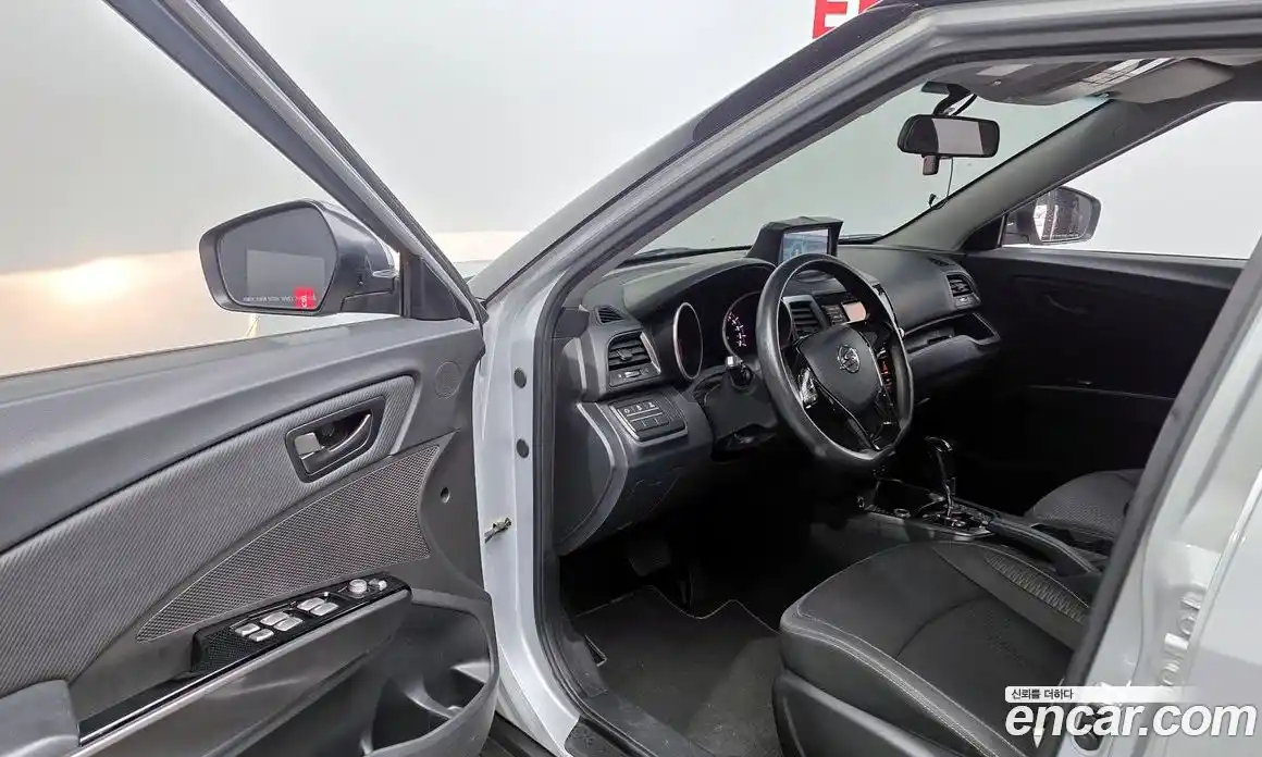 SsangYong TIBOLI 2017 1.6 Автомат в Москве № 539414, фото 10