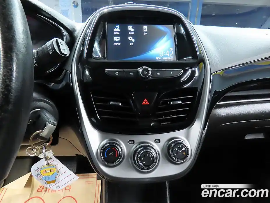 Chevrolet Spark 2016 1.0 Автомат в Москве № 540792, фото 11