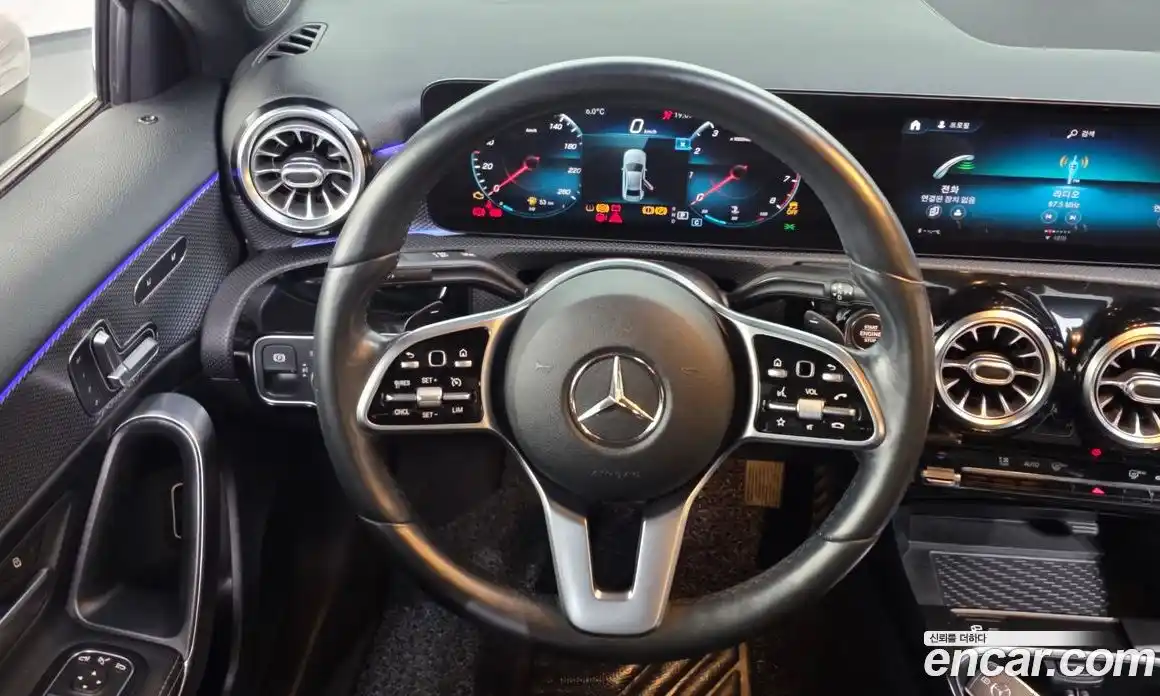 Mercedes-Benz A-Class 2021 2.0 Автомат в Москве № 542244, фото 13