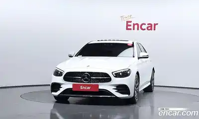 Mercedes-Benz E-Class 2022 1.9 Автомат в Москве № 543294, миниатюра 3