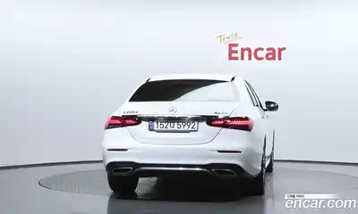 Mercedes-Benz E-Class 2022 1.9 Автомат в Москве № 543294, миниатюра 4