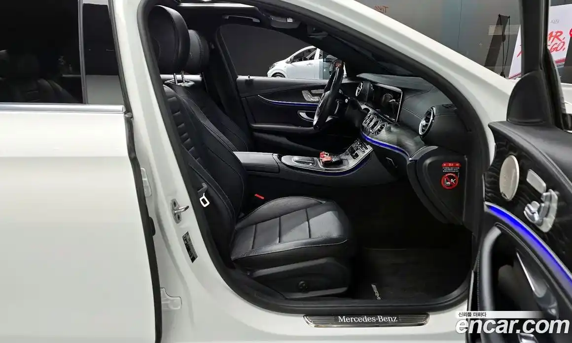 Mercedes-Benz E-Class 2022 1.9 Автомат в Москве № 543294, фото 10