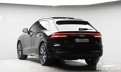 Audi Q8 2021 3.0 Автомат в Москве № 544789, миниатюра 2