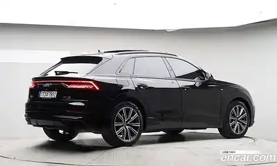 Audi Q8 2021 3.0 Автомат в Москве № 544789, миниатюра 4