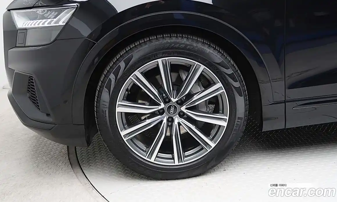 Audi Q8 2021 3.0 Автомат в Москве № 544789, фото 5