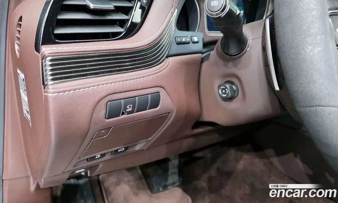 Lexus LS 2018 3.5 Автомат в Москве № 547042, фото 17