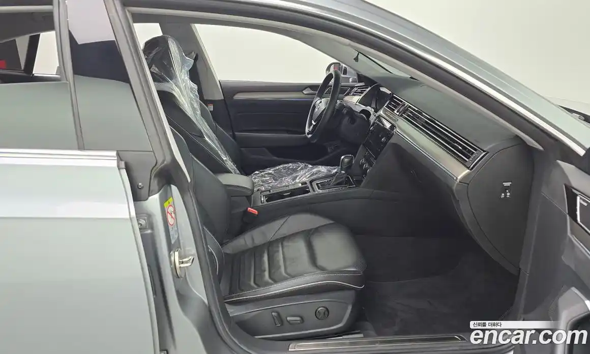 Volkswagen Arteon 2018 2.0 Автомат в Москве № 547420, фото 11