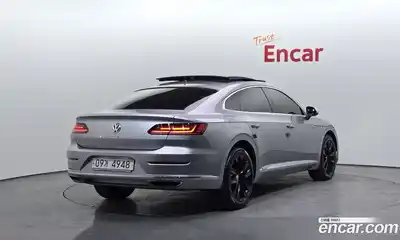 Volkswagen Arteon 2018 2.0 Автомат в Москве № 547420, миниатюра 2