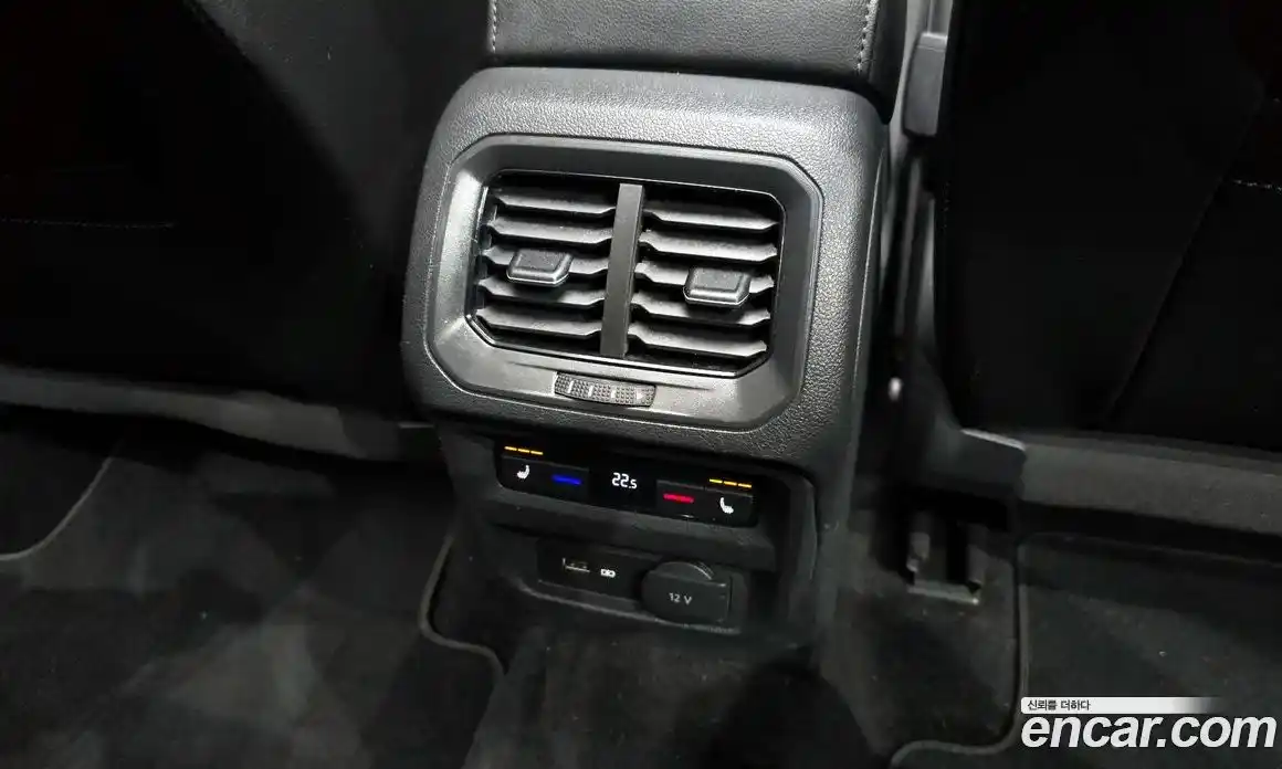 Volkswagen Tiguan 2018 2.0 Автомат в Москве № 547444, фото 19