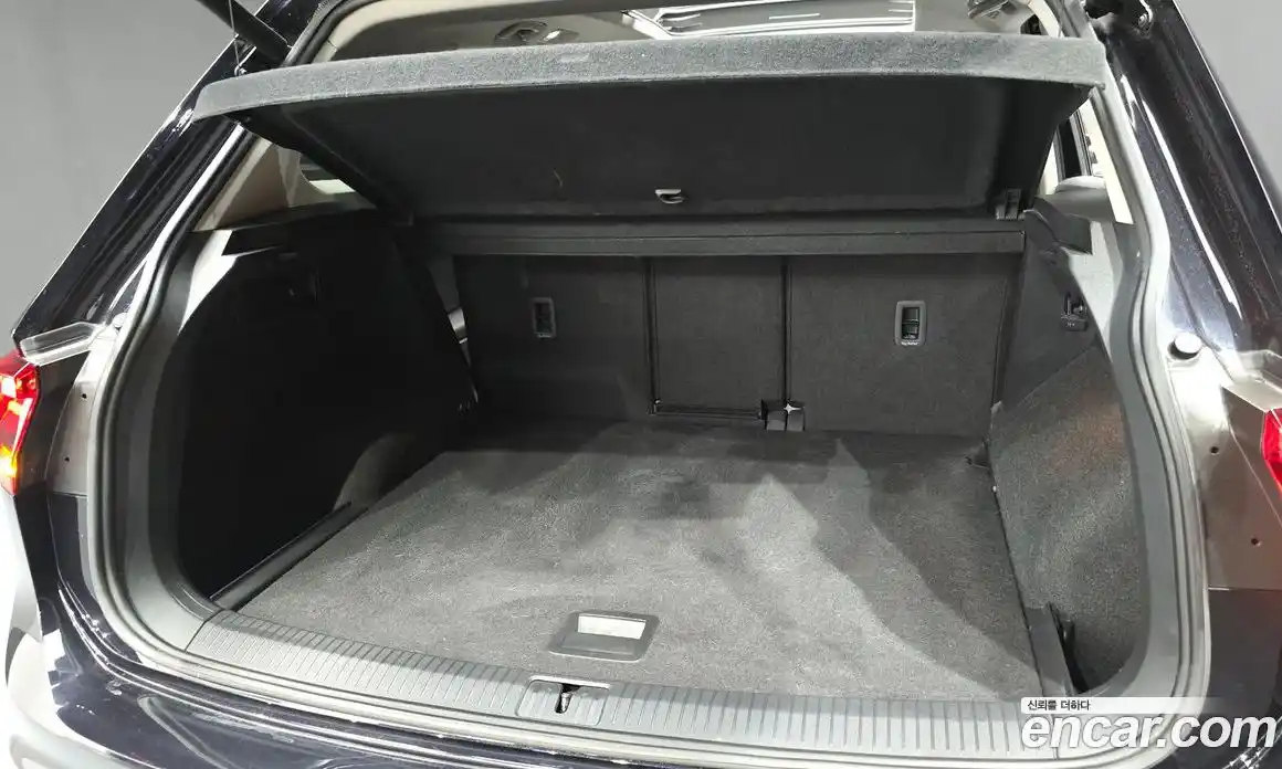 Volkswagen Tiguan 2018 2.0 Автомат в Москве № 547444, фото 20