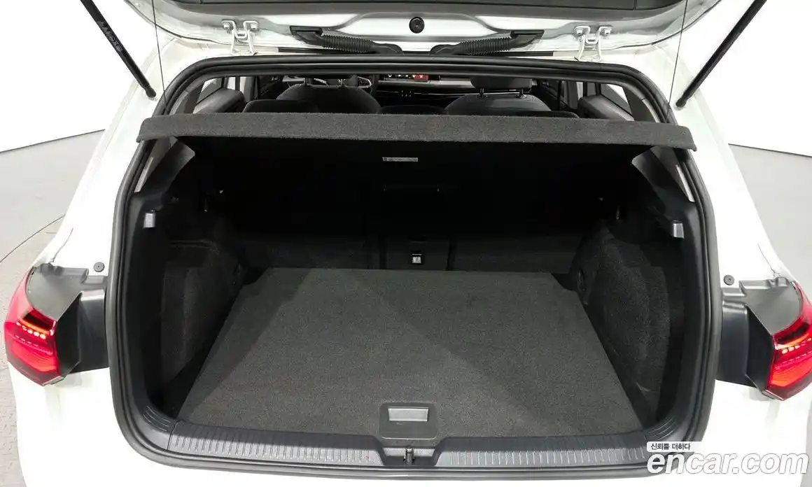 Volkswagen Golf 2022 2.0 Автомат в Москве № 547457, фото 20