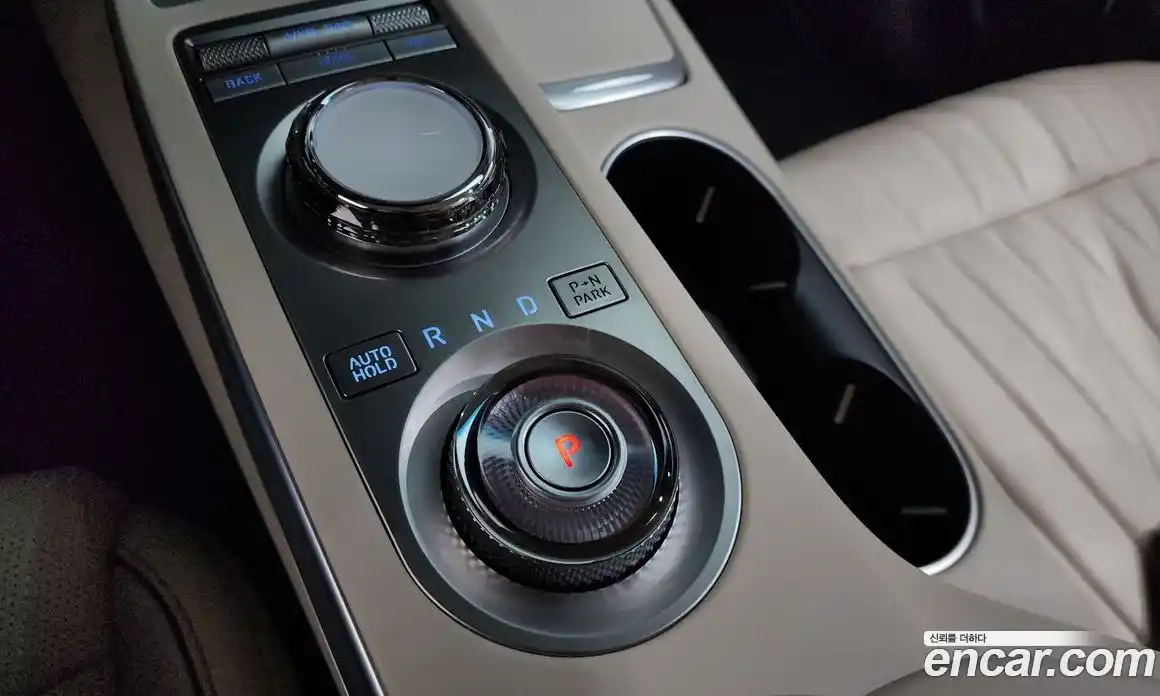 Genesis GV70 2022 2.5 Автомат в Москве № 81786, фото 9