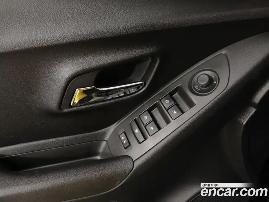 Chevrolet Trax 2015 1.4 Автомат в Москве № 87099, фото 9