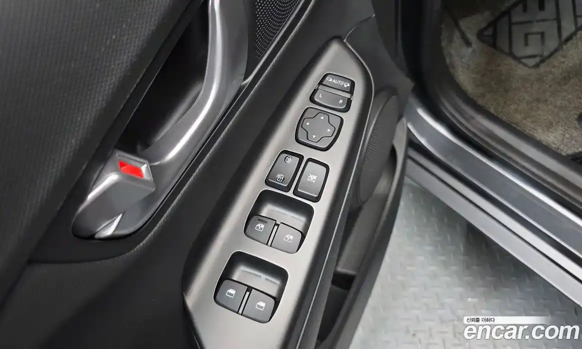 Hyundai Kona 2021 1.6 Автомат в Москве № 10902, фото 8