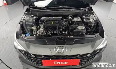 Hyundai Avante 2023 1.6 Автомат в Москве № 110997, миниатюра 6