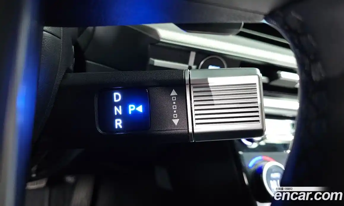 Hyundai Santa Fe 2025 1.6 Автомат в Москве № 112232, фото 18