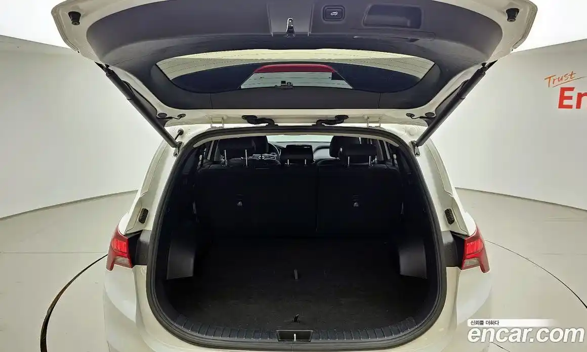 Hyundai Santa Fe 2022 2.2 Автомат в Москве № 113460, фото 19