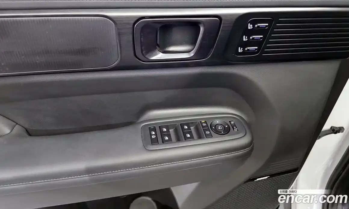 Hyundai Santa Fe 2024 1.6 Автомат в Москве № 119624, фото 17