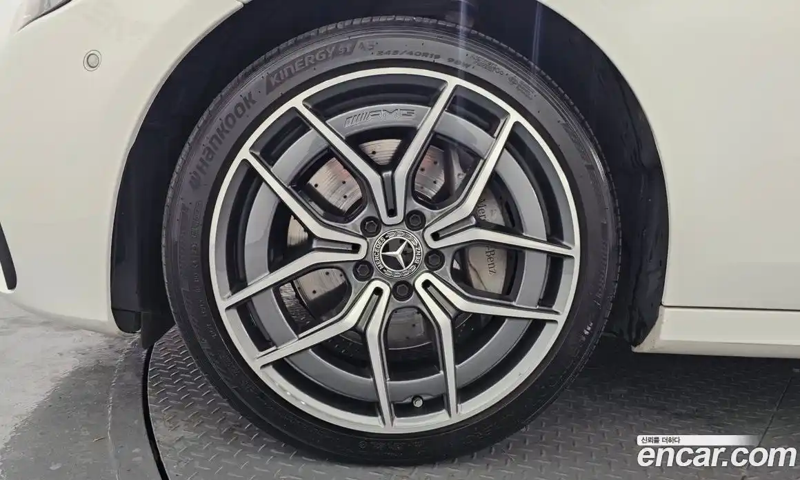 Mercedes-Benz E-Class 2022 1.9 Автомат в Москве № 143100, фото 17