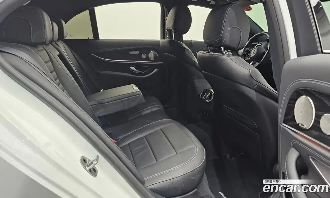 Mercedes-Benz E-Class 2022 1.9 Автомат в Москве № 143100, фото 18