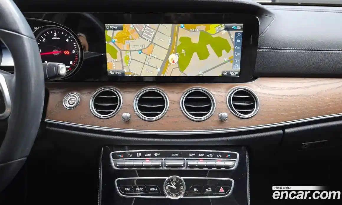 Mercedes-Benz E-Class 2020 1.9 Автомат в Москве № 150703, фото 16