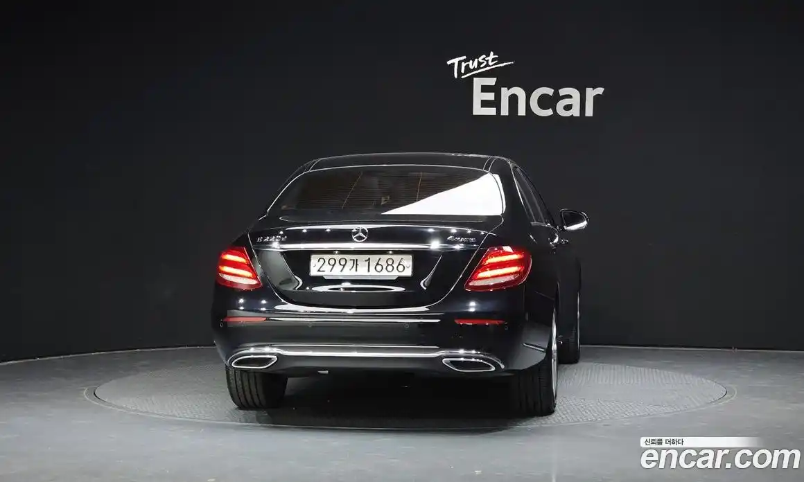 Mercedes-Benz E-Class 2020 1.9 Автомат в Москве № 150703, фото 4